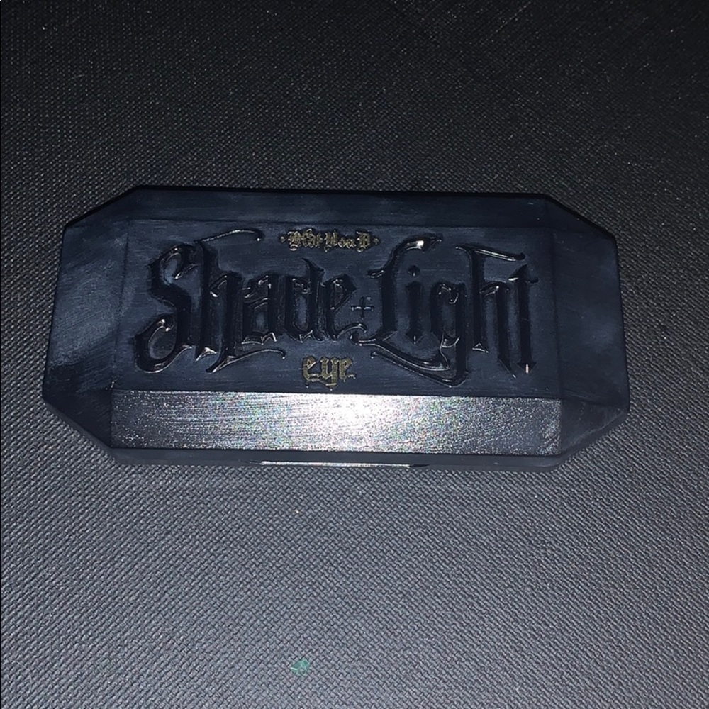 KAT VON D Shad + Light contour EYE Plum